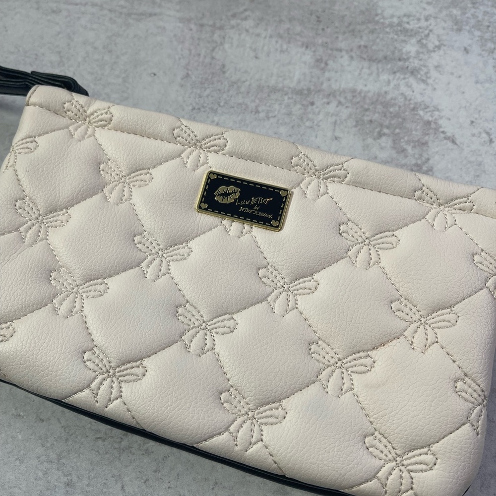 Betsy Johnson white bow wallet
